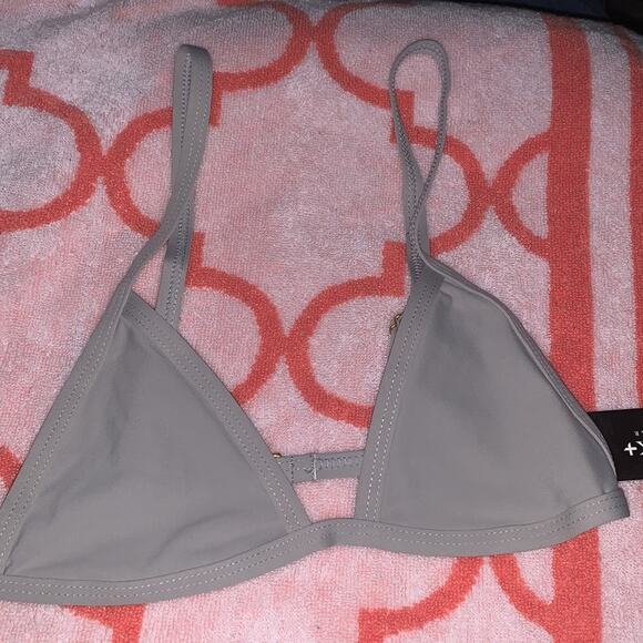 TAVIK Jett‎ Triangle Swim Top. Sand Dune. XS - Picture 4 of 10